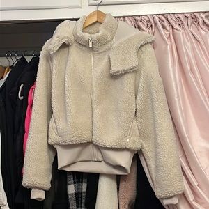Alo Yoga Foxy Sherpa Jacket